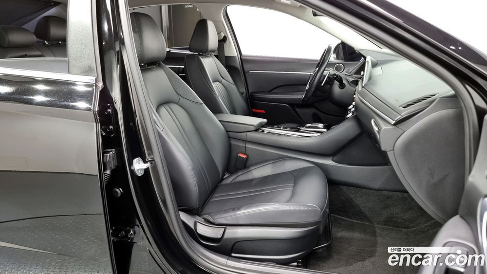 Hyundai Sonata (DN8) 2.0 (12.2019)