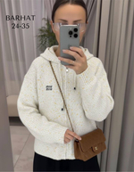 Вязаный свитер с капюшоном