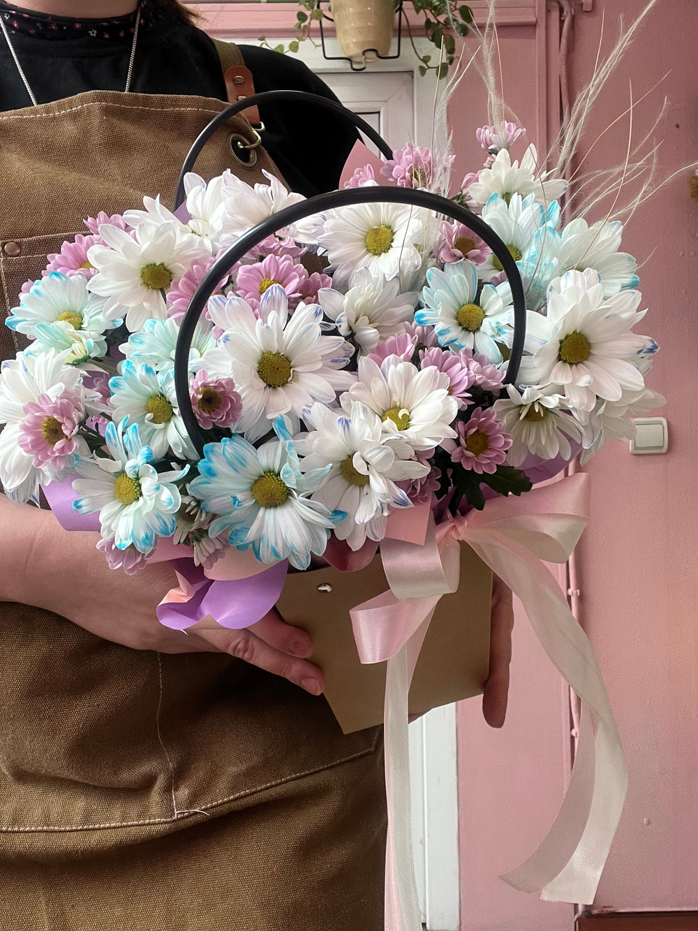 Композиция с волшебными ромашками