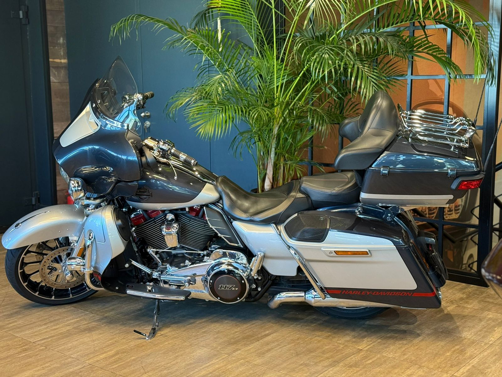 Harley-Davidson CVO Street Glide