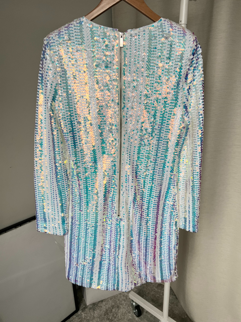 Новое платье Elliatt, М