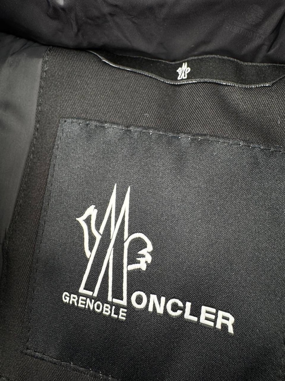 Пуховик Moncler