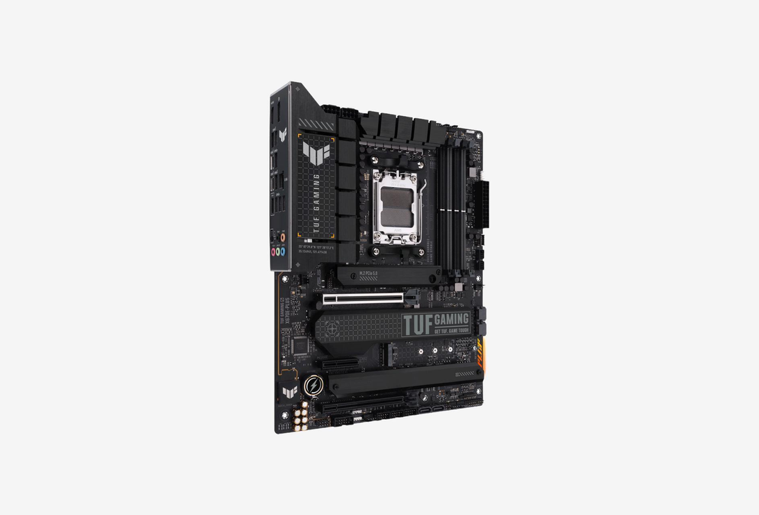 TUF GAMING X670E-PLUS_02251003120522