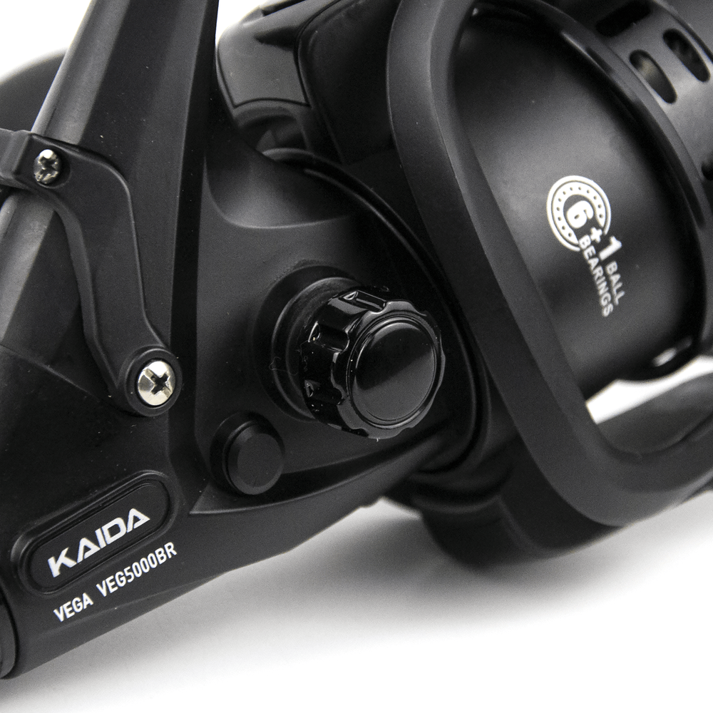Катушка безынерционная фидерная c байтраннером Kaida Vega (5000, 6+1BB, мет. шпуля)