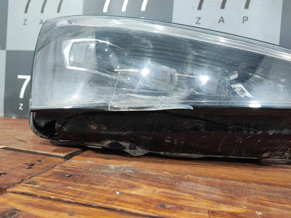 Фара правая LED Skoda Rapid 2 20-22 Б/У Оригинал 60U941020A