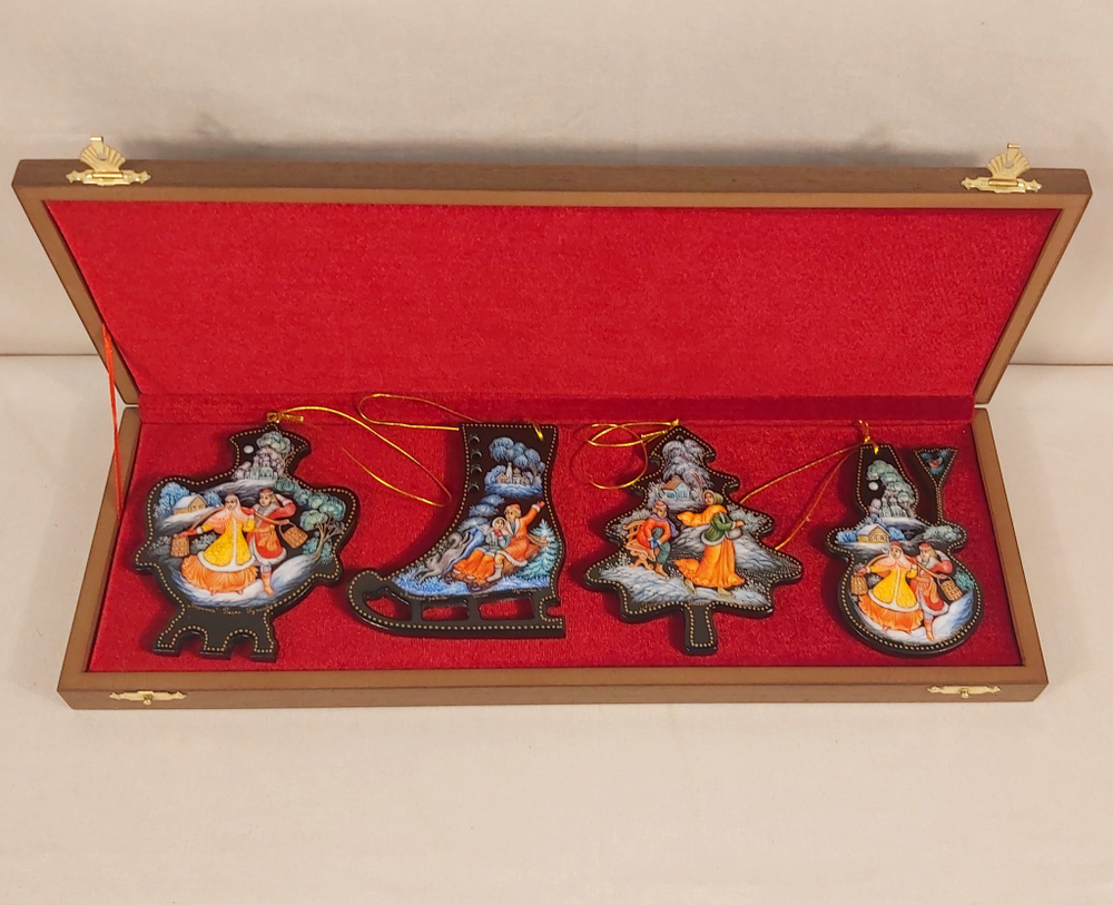 Набор из 4-х ёлочных игрушек  "Русская зима" с росписью Палех