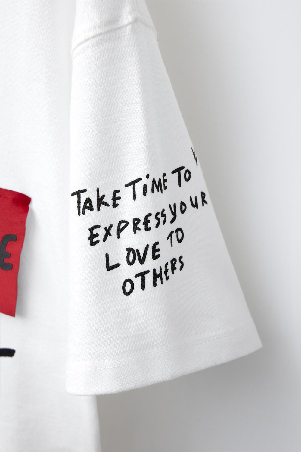 ZARA ФУТБОЛКА С НАДПИСЯМИ И НАШИВКОЙ, БЕЛЫЙ