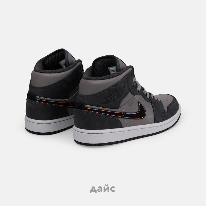 Кроссовки Jordan 1 Mid 