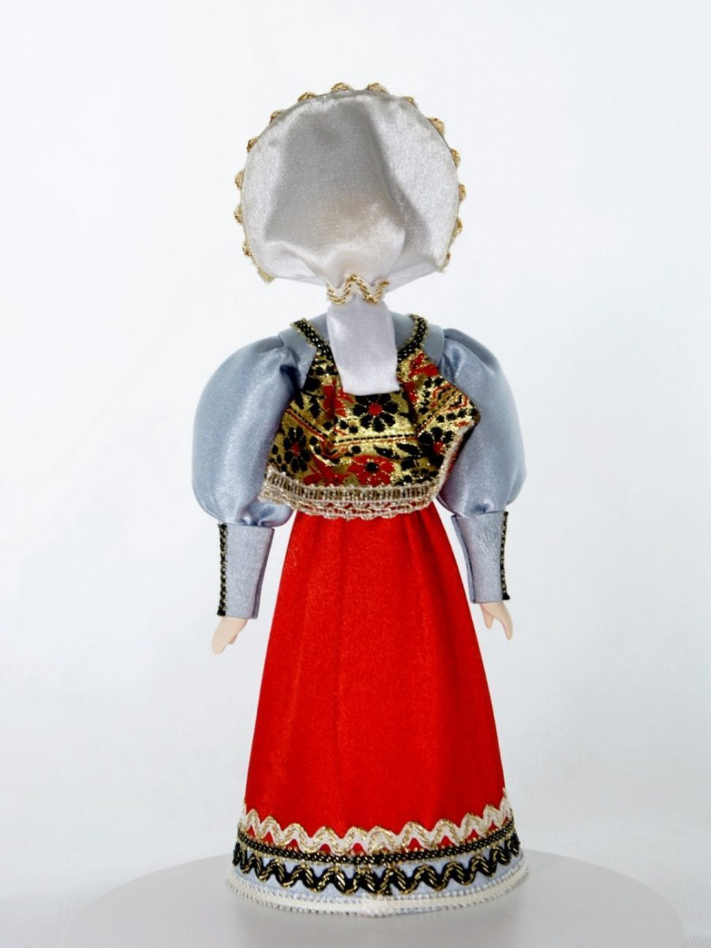 Кукла коллекционная фарфоровая в сарафане, душегрее и кокошнике,19 в. Центральная Россия