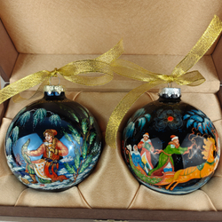 Набор новогодних шаров с ручной росписью "По-щучьему веленью" и "Тройка" в футляре