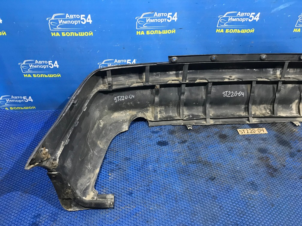 Бампер задний TOYOTA AVENSIS 2001