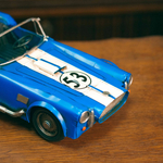 Винтажная модель спортивного автомобиля