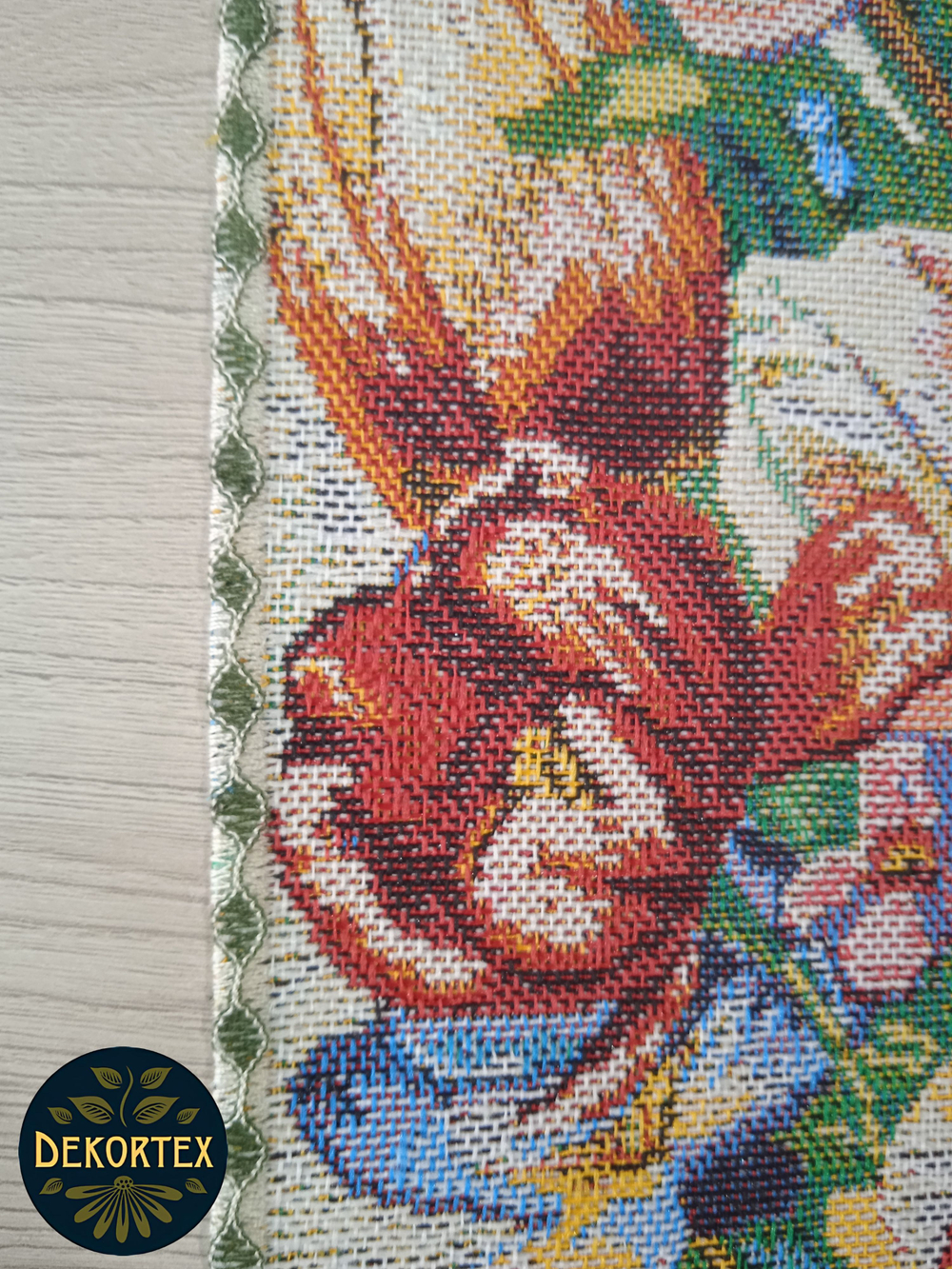 Декоративная гобеленовая салфетка Пасхальный букет 40х40 см