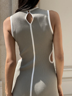 Платье RENEE с боковыми вырезами, хаки