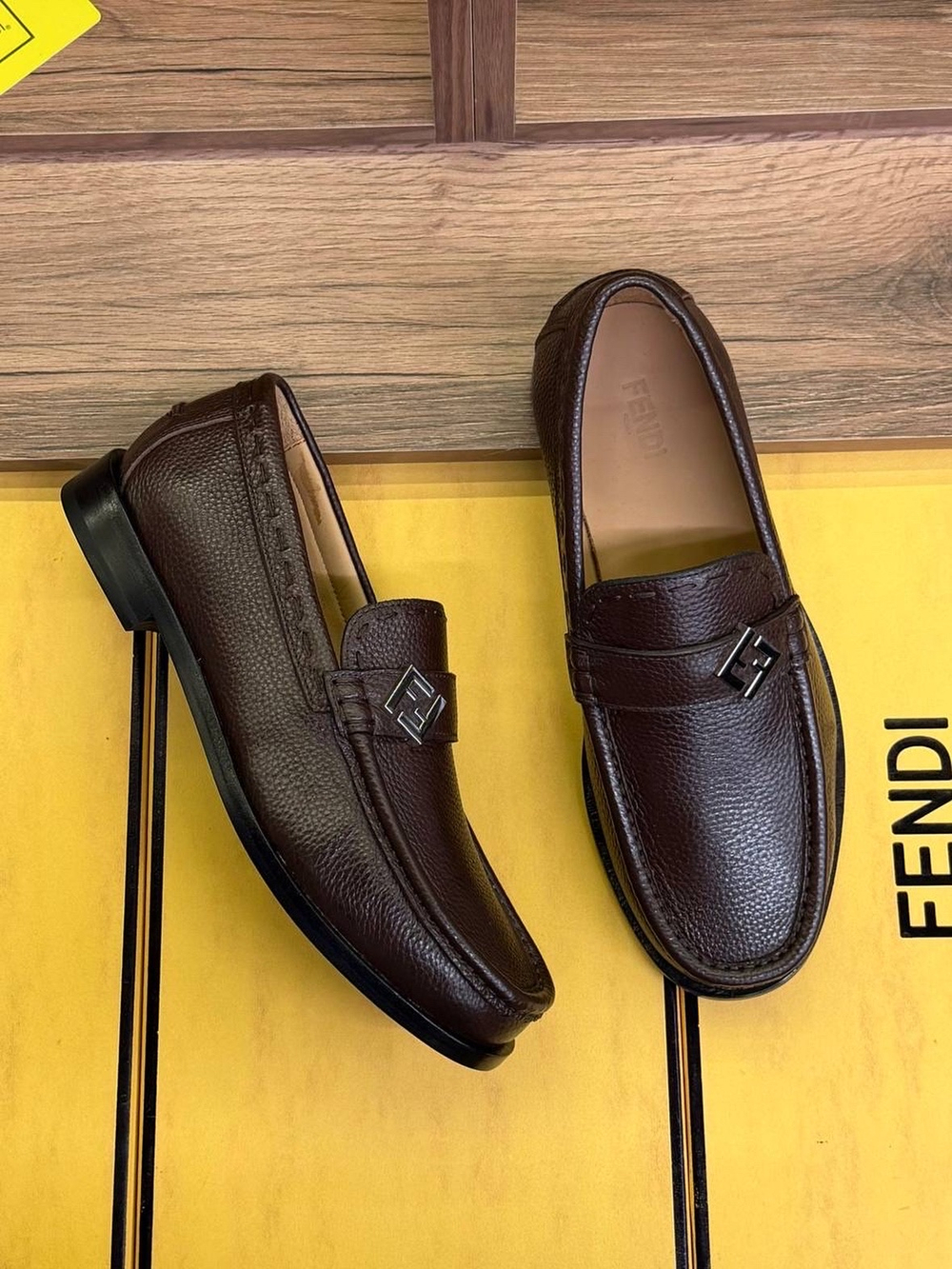 Лоферы Fendi