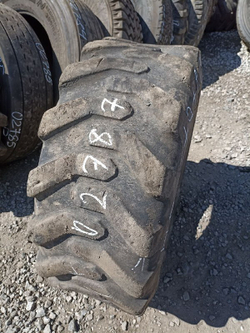 12.5/80-18 JCB SITEMASTER R-4 шина б/у
