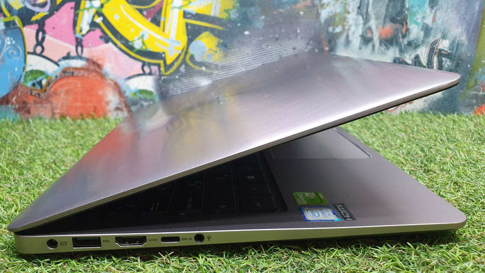 Ноутбук ASUS i5-7/16Gb/940MX 2Gb/3K/Zenbook UX310UA-FB889R 90NB0CJ1-M14450/Windows 10