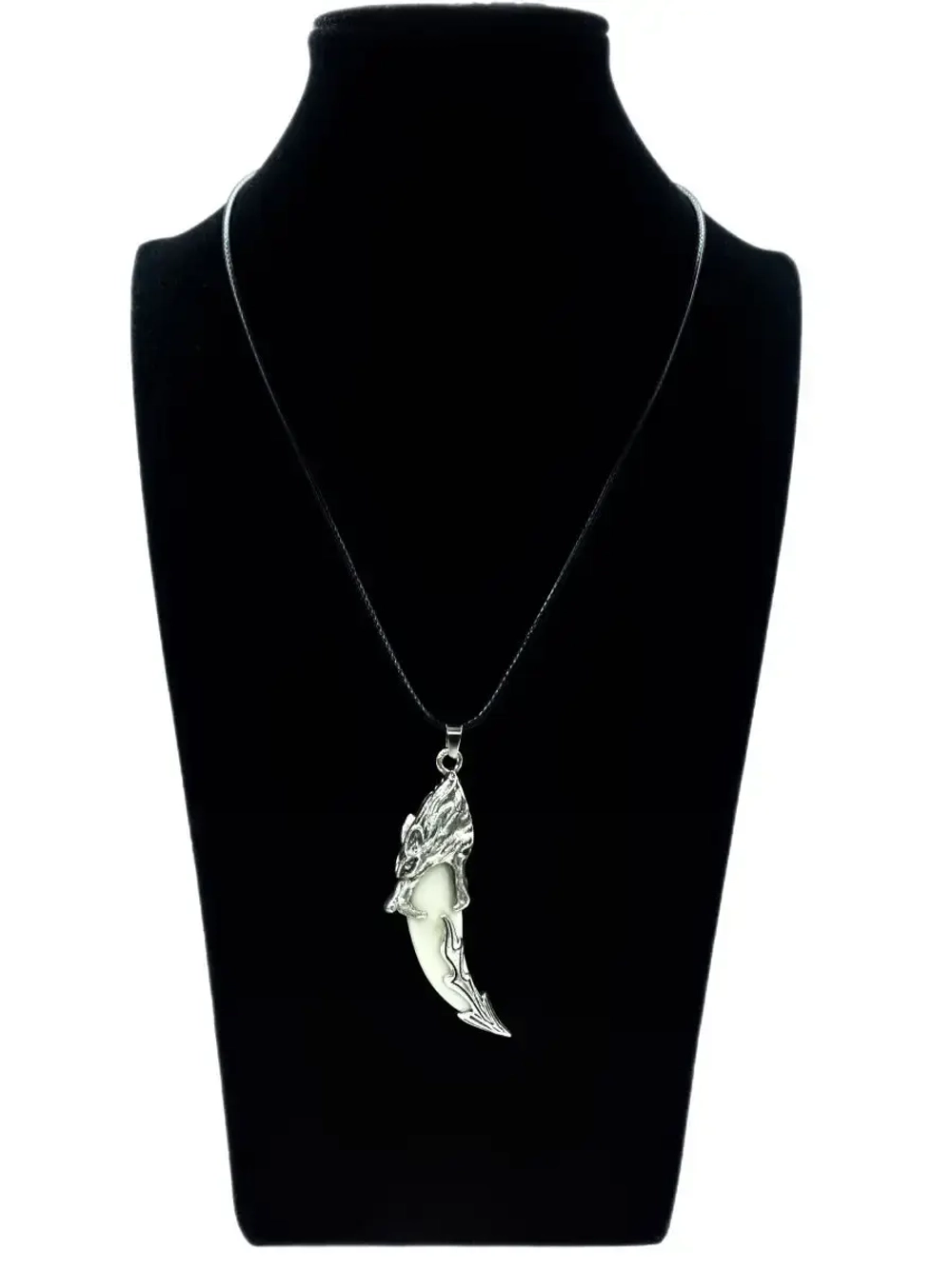 Амулет подвеска оберег Волчий Клык Зуб Волка талисман на шею