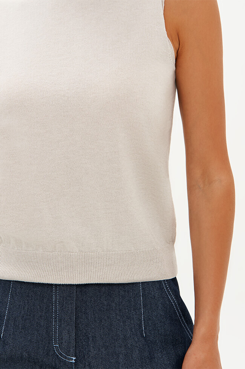 23393 Жилет женский (жемчужный)