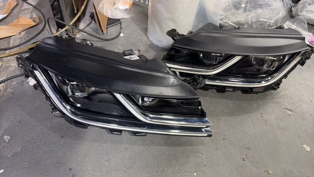 Передняя фара Volkswagen CC LED оригинал