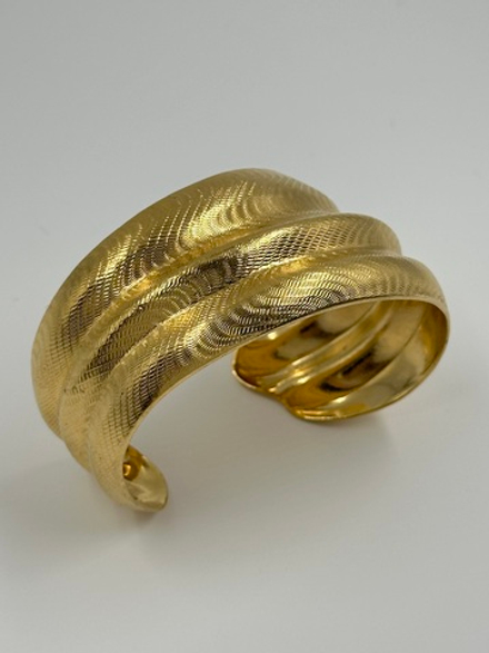 Браслет с брашировкой