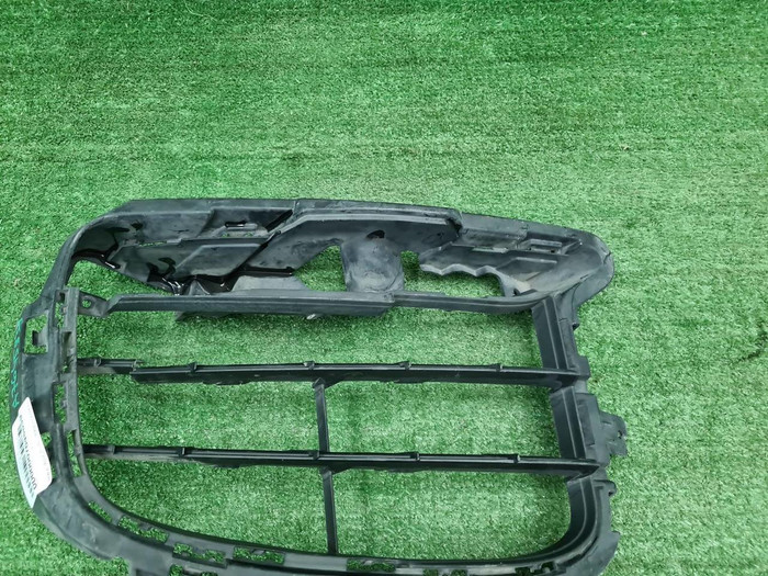 Решетка перед. бампера Porsche Cayenne 958 (14-18)