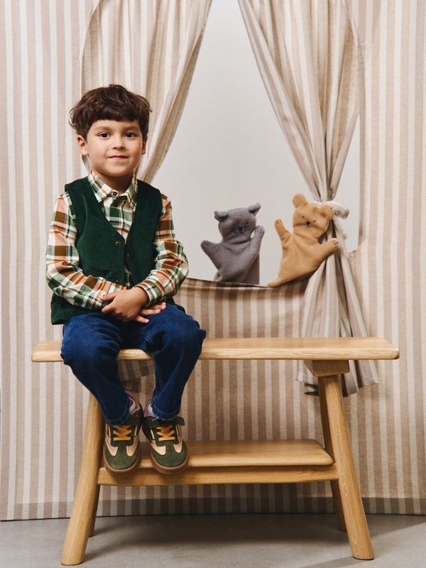 Жилет вельветовый 