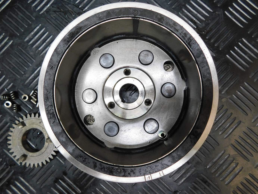 Ротор генератора Yamaha Drag Star XVS1100 Classic VP13J 050750