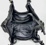 Женская сумка из натуральной винтажной кожи черного цвета