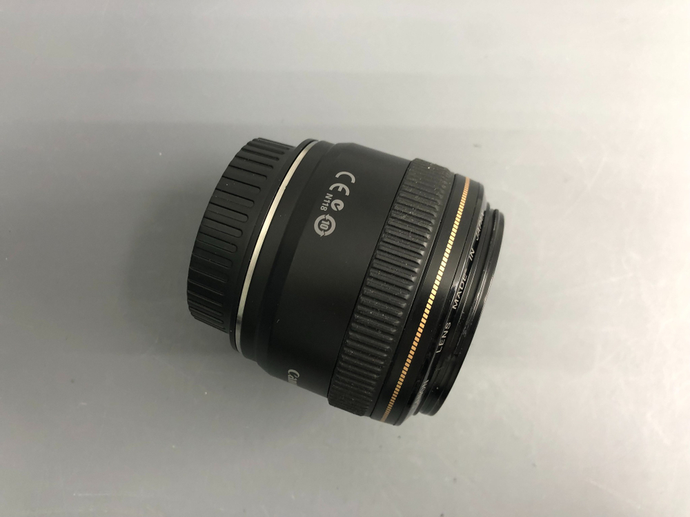 Canon EF 28mm 1.8