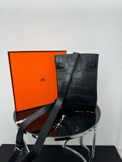 Нагрудная сумка слинг Hermes Kelly из кожи крокодила