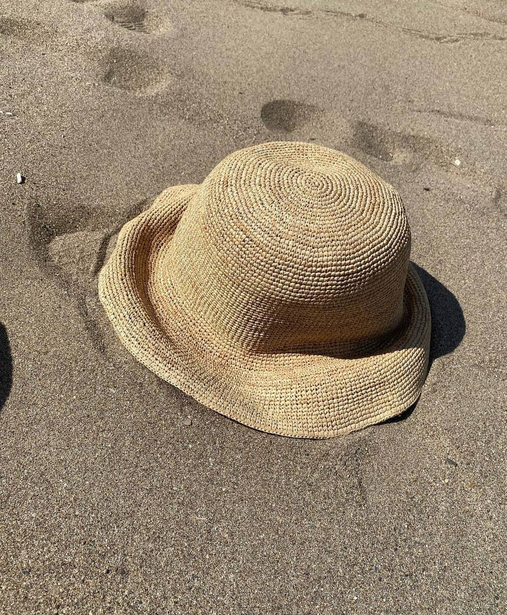Панама вязаная из рафии