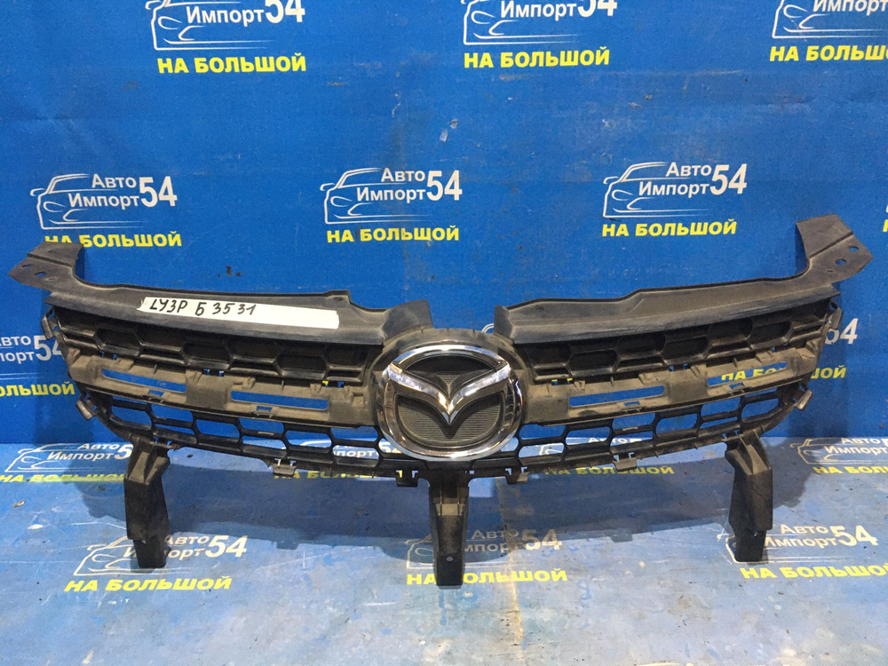 Решетка радиатора MAZDA MPV 2006-2007