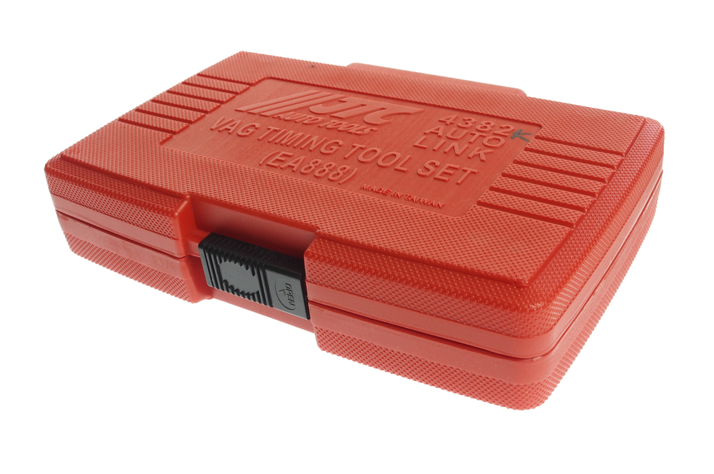 JTC-4382K - Набор для установки фаз ГРМ TSI, TFSI 1.8-2.0л расширенный (с JTC-6701,6702) JTC - 
Используется для правильной установки фаз ГРМ.
Применение: 2006-2013 VAG серия TSI, TFSI EA888 (1.8 л, 2.0 л). BYT, BZB,  CABA, CABB, CABD, CADA, CAEA, CAEB, CAWA, CAWB, CBFA, CCTA, CCZA,  CCZB, CCZC, CDAA, CDAB, CDHA, CDHB, CDNB, CDNC, CDND, CESA, CETA,  CFKA, CGYA, CJEB, CJSA, CJSB.
Оригинальный номер VM: T10352, /1, /2, /3, /4, T10368, T40196, T10354,  T10060A, T40011, T40098, T40267, T40271.