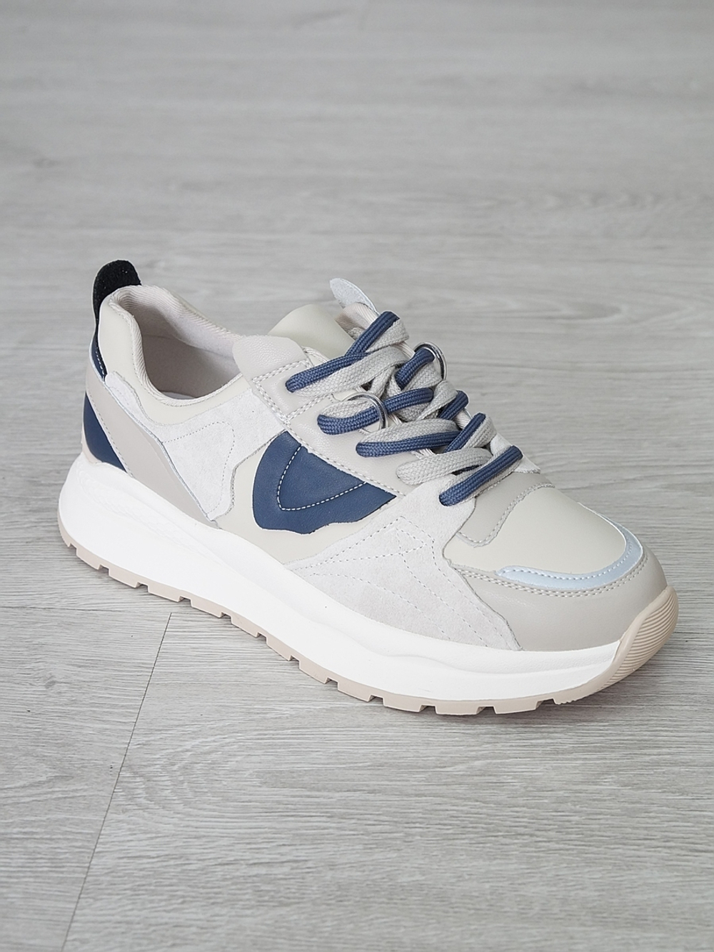 Кроссовки женские MALIN DEGELY 929-2