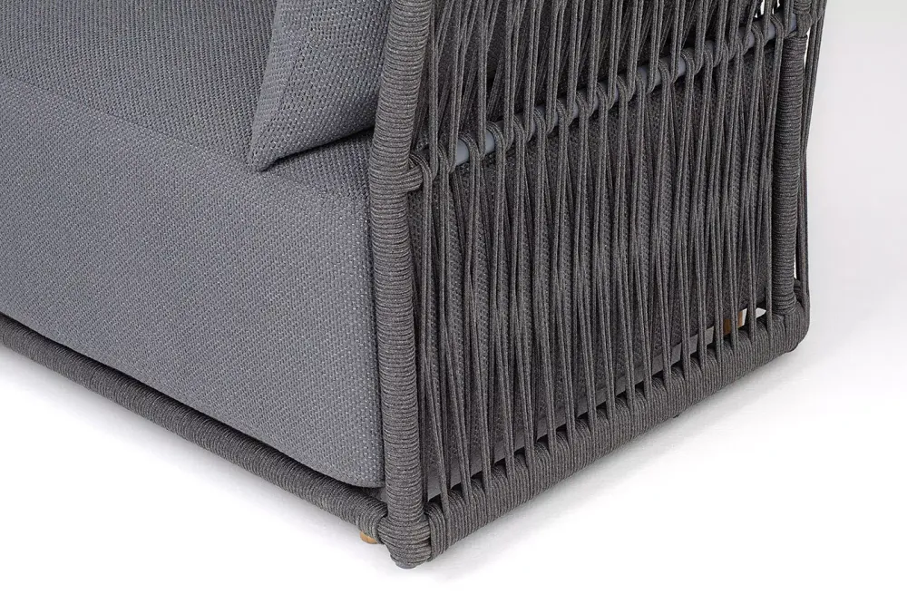 "Лугано" диван 3-местный плетеный из роупа, каркас алюминий темно-серый (RAL7024) муар, роуп темно-серый круглый, ткань темно-серая YB25-0027