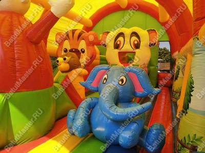 Надувной батут "Зверята с крышей" 11*7*6 м