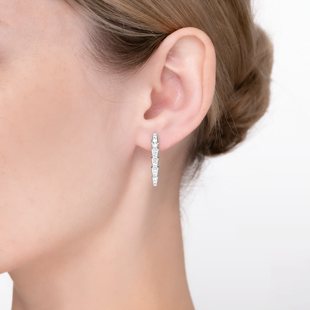 Серьги «Змеи» с английским замком из белого золота с фианитами