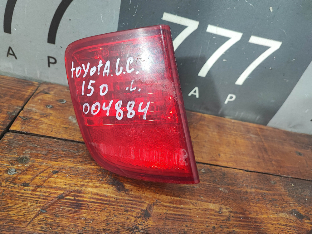 ПТФ задний левый Toyota Land Cruiser 200 07-15 Б/У  8145660031