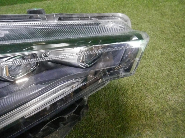 Фара правая Haval F7 (2018-2024) LED