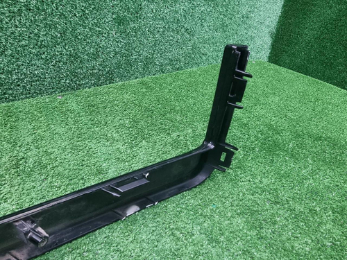 Молдинг переднего бампера правый Tank 500 (21-нв)