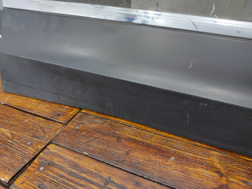 Накладка двери задней правой Volkswagen Tiguan 2 16-нв Б/У Оригинал 5NA854950P