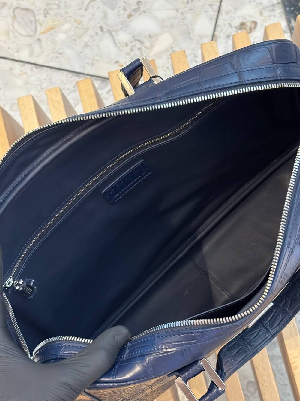 Портфель из кожи крокодила Zilli