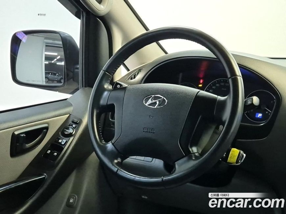 Hyundai The New Grand Starex Van 5-и местный (08.2020)