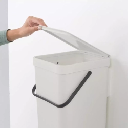 Brabantia - Контейнер для мусора Sort &amp; Go 16л Светло-серый / артикул   213465  / GTIN 8710755213465