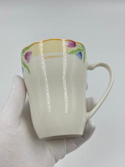 Кружка с жёлтой каймой Givenchy by Yamaka