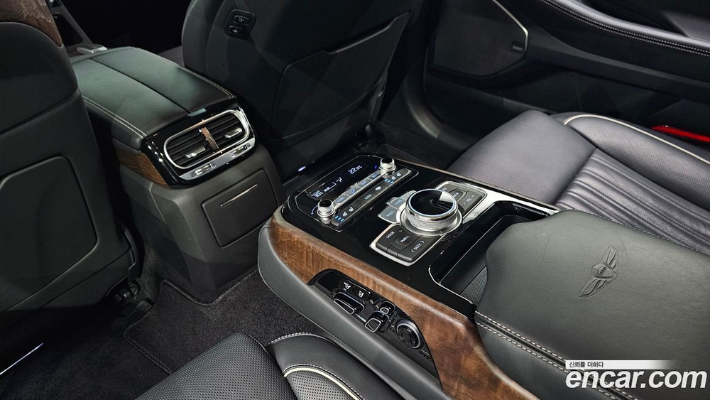 Genesis G90 3.8 AWD (02.2021)