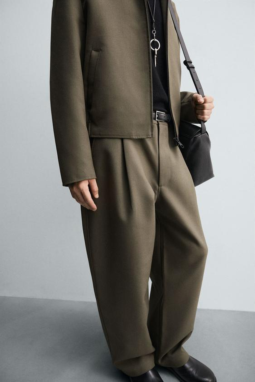 ZARA БРЮКИ BALLOON FIT С ЗАЩИПАМИ, ХАКИ