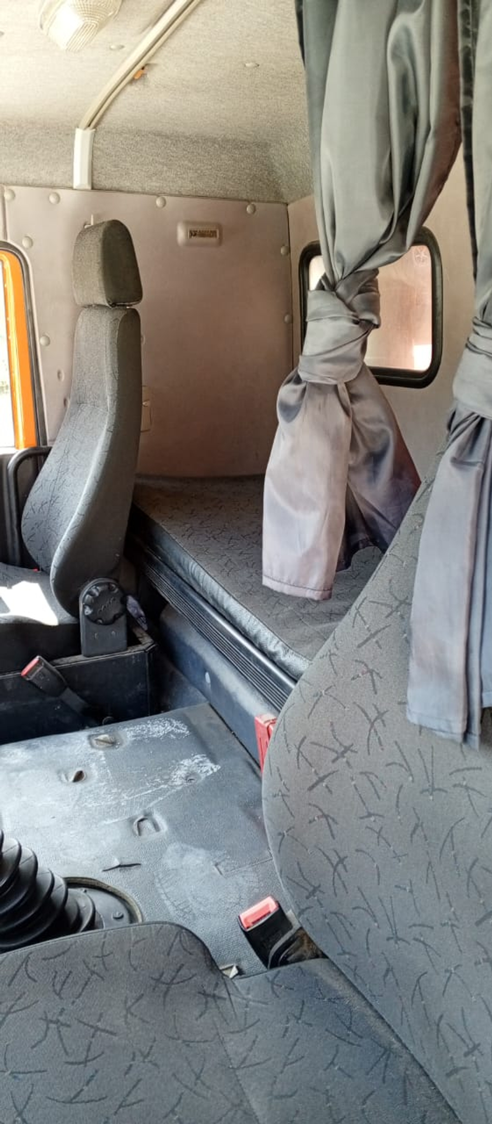 ЭНЕРГОТЕХПРОМ-ИНВЕСТ 6535* на шасси КамАЗ 65115 6x4 Зерновоз 653510 (Дизельный, 6,7 л, 292 л.с., МТ)