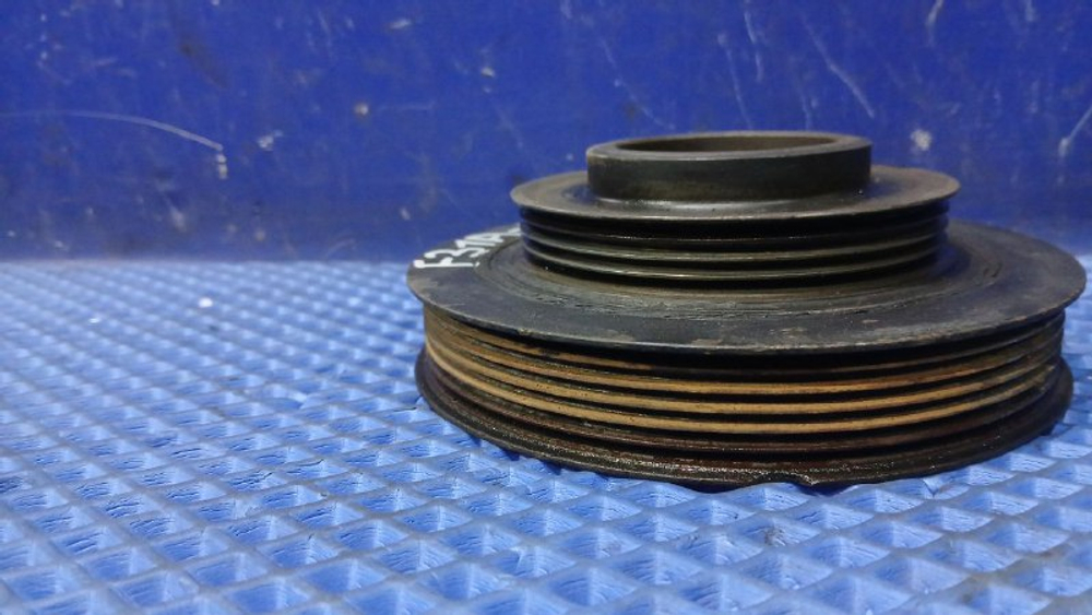 Шкив коленвала MITSUBISHI DIAMANTE 2000